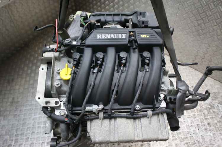 двигатель Рено Меган в снятом виде