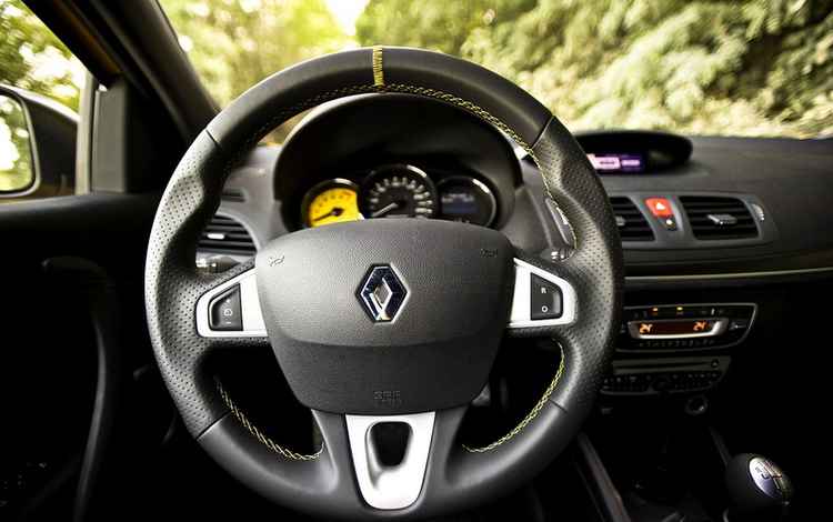 Руль Renault
