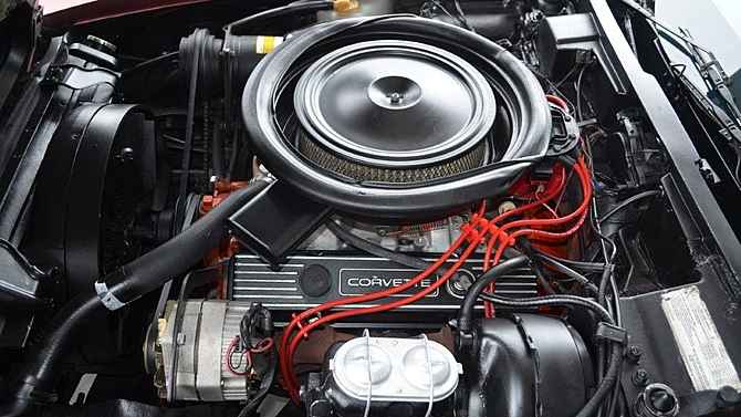 Карбюраторный двигатель на Chevrolet Corvette