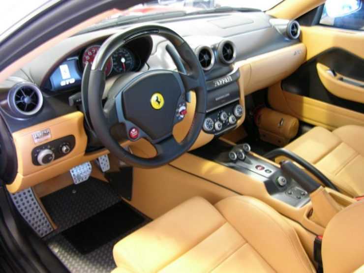 Салон Ferrari