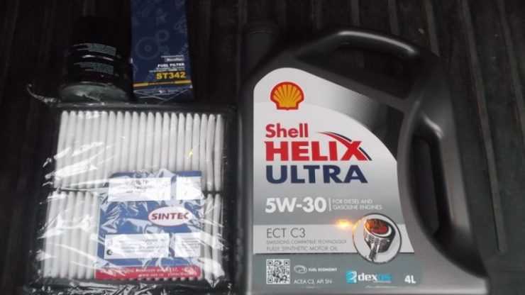 Расходники для ТО и моторное масло Shell Helix Ultra 5W30