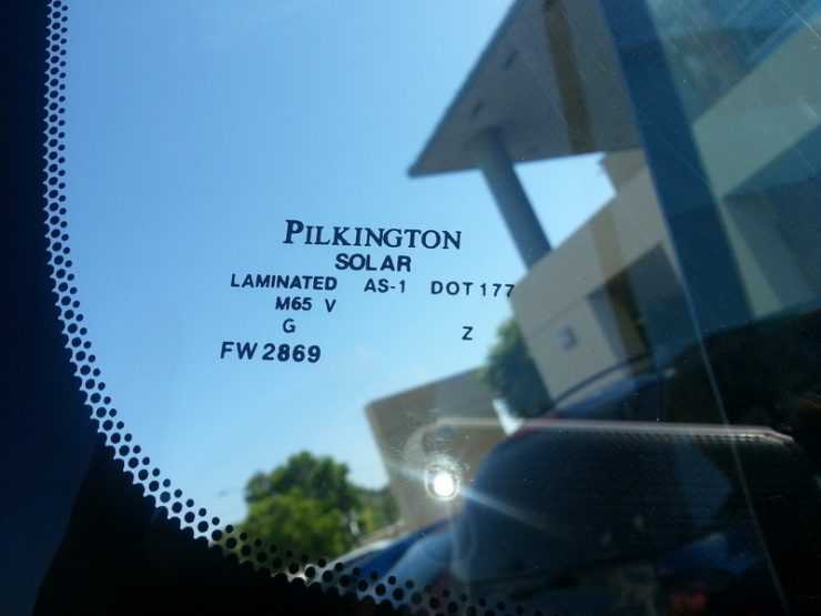 Лобовое стекло Pilkington