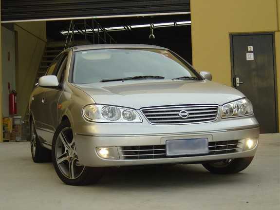 Nissan Almera 2003