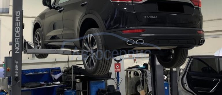 замена масла в раздаточной коробке Geely