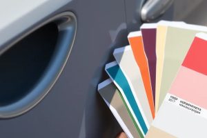 Как правильно подобрать краску для покраски автомобиля